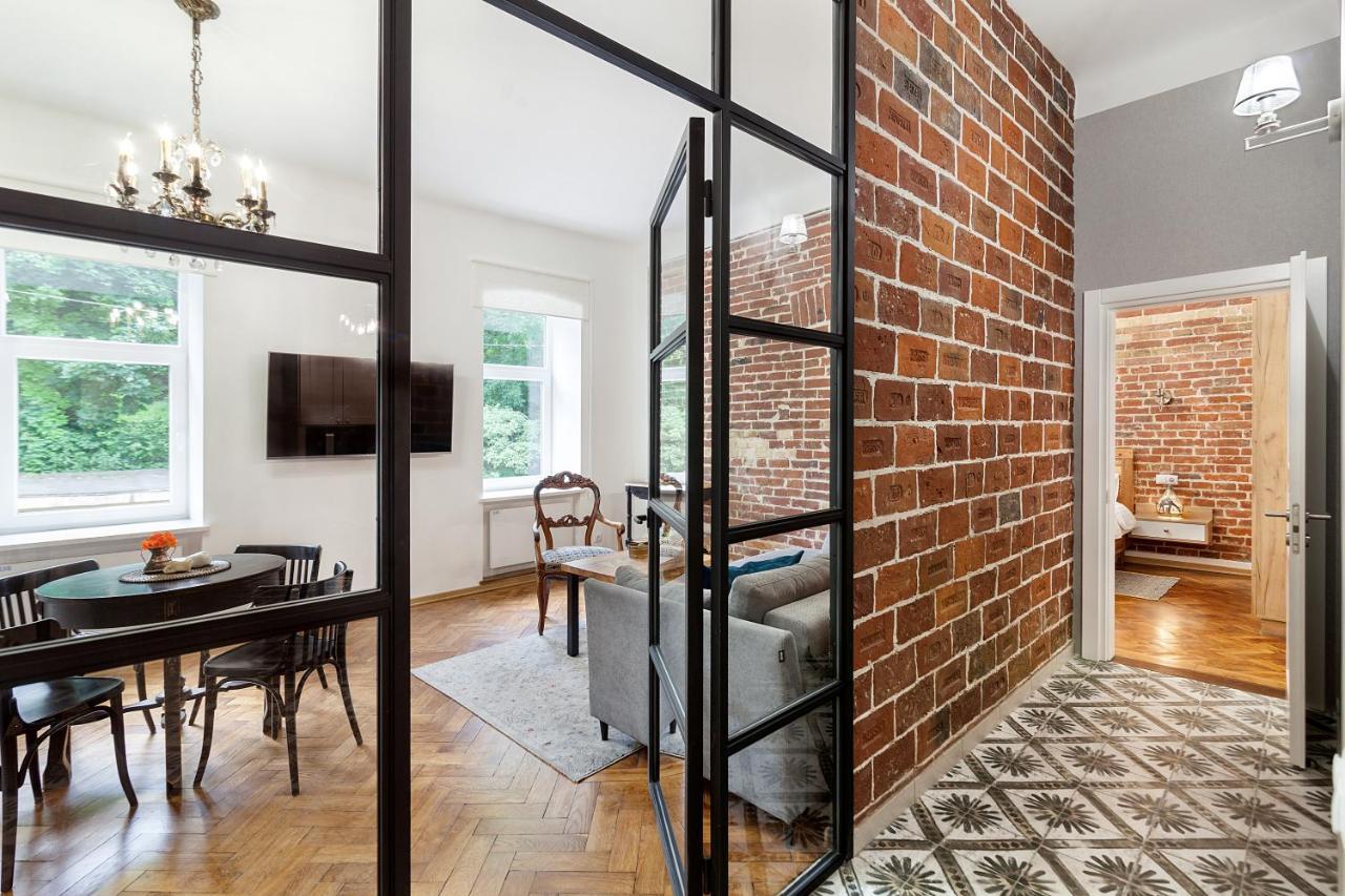 Gallery Art Apartment 利沃夫 外观 照片