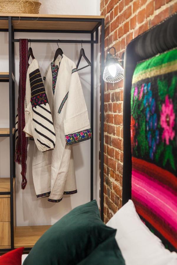 Gallery Art Apartment 利沃夫 外观 照片